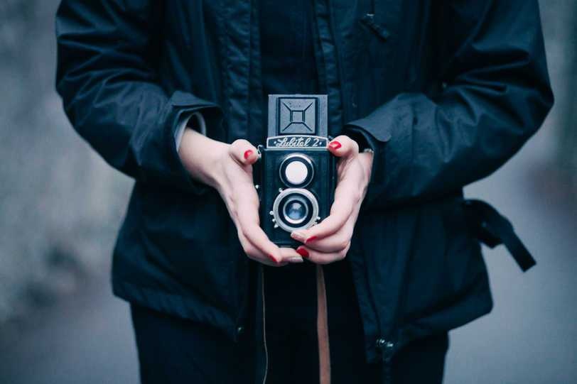 woman_camera